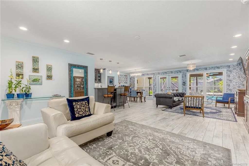 Photo of 308 SW Dyer Drive