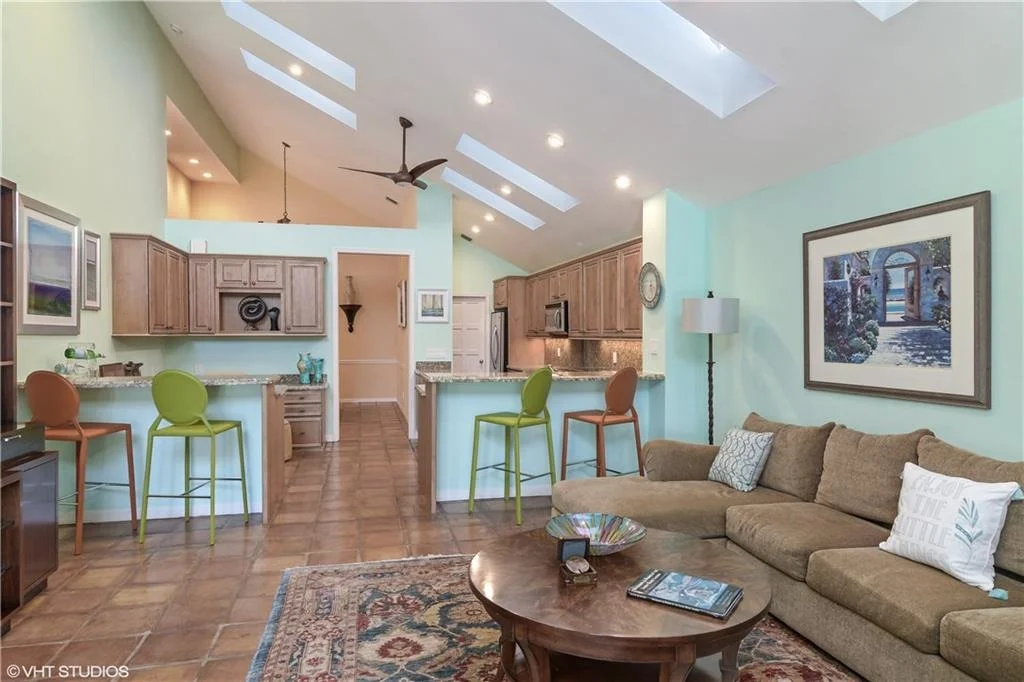 Photo of 6931 SE Harbor Circle