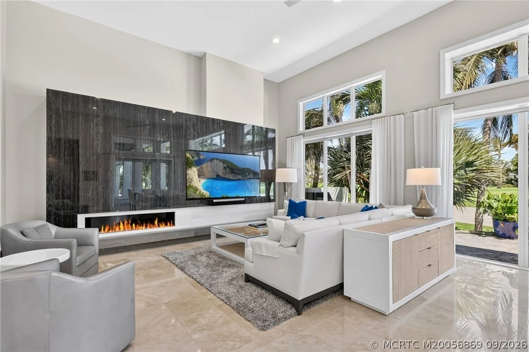 Photo of 7037 SE Harbor Circle