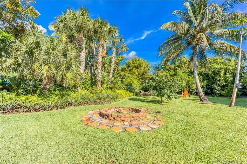 Photo of 4 Ridgeview Road N