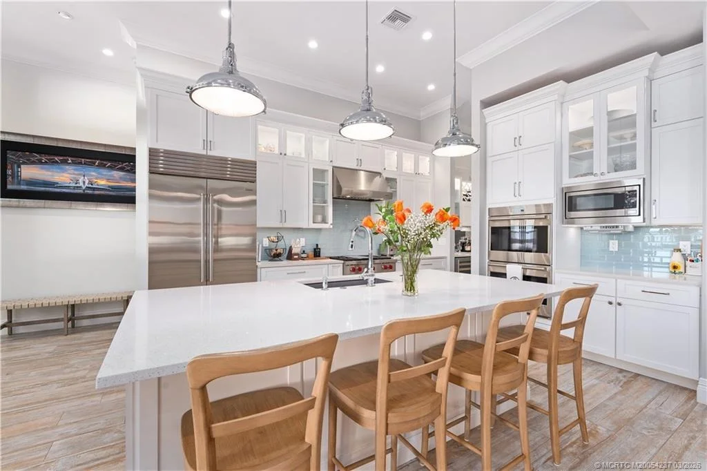 Photo of 1912 NW Cove Circle