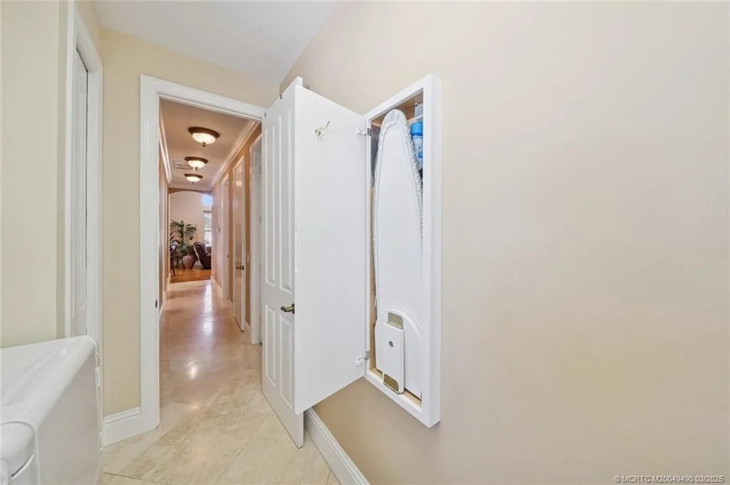 Photo of 2492 NW Everglades Boulevard