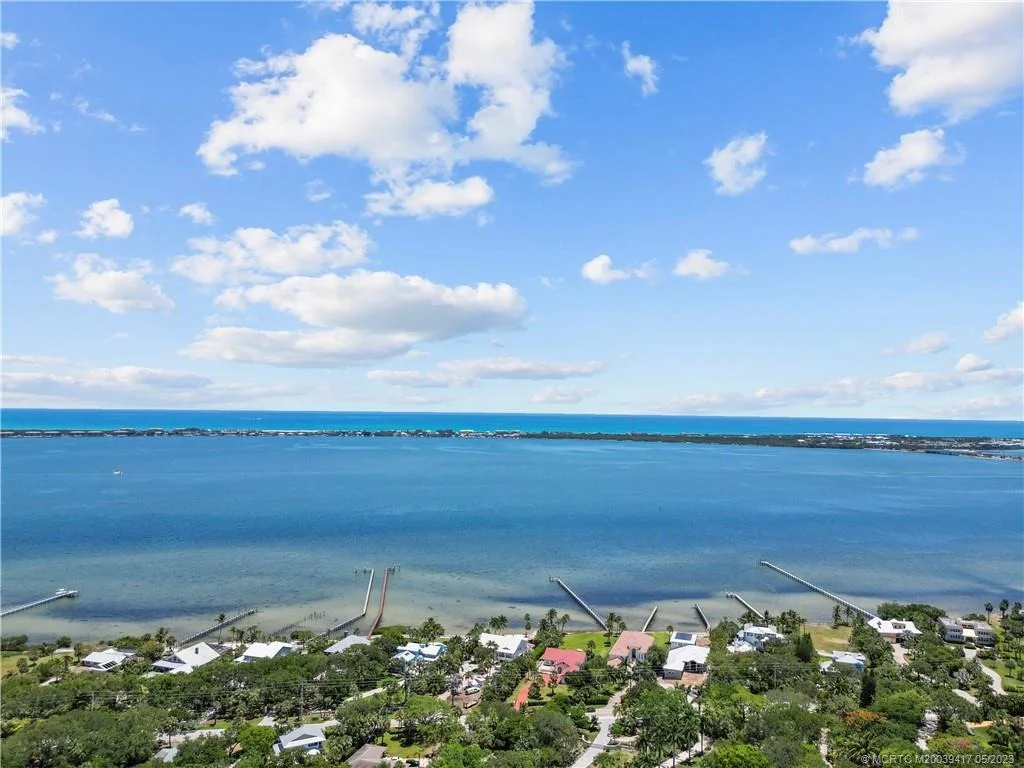 Photo of 104 N Sewalls Point Road