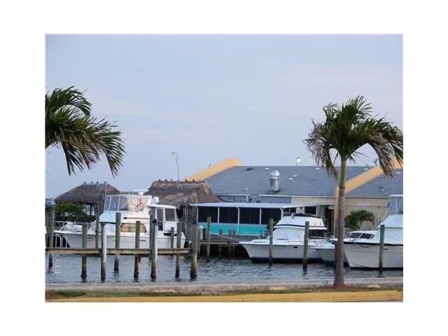 Photo of 74 Nettles Boulevard