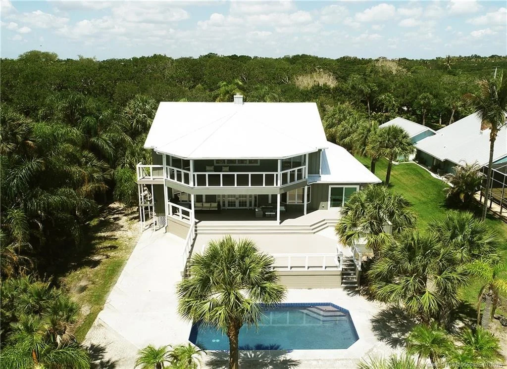 Photo of 114 N Sewalls Point Road