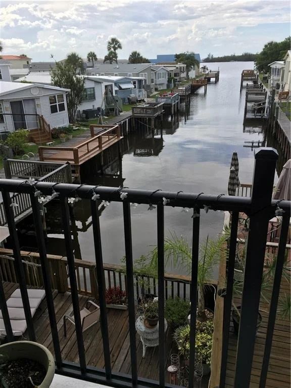 Photo of 347 Nettles Boulevard