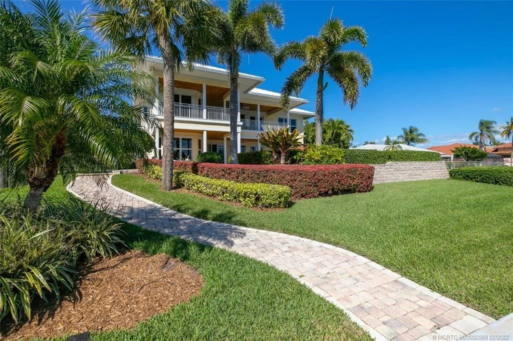 Photo of 5914 SE Horseshoe Point Road
