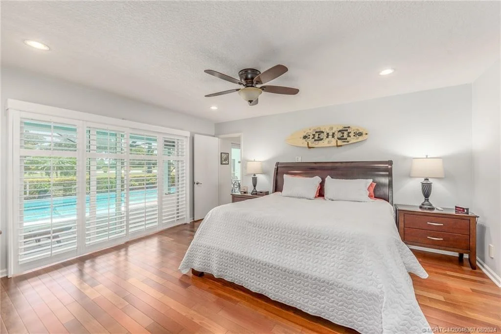 Photo of 4273 SE Fairway E
