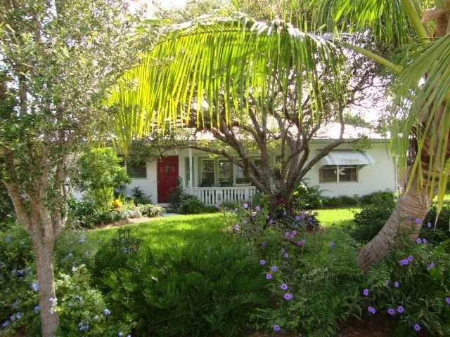 Photo of 317 SE Oriole Avenue
