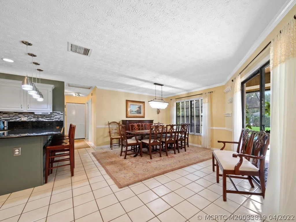 Photo of 3870 SE Quanset Terrace