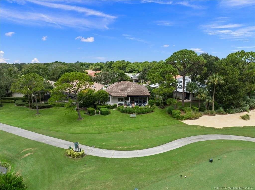 Photo of 3435 SE Putnam Court