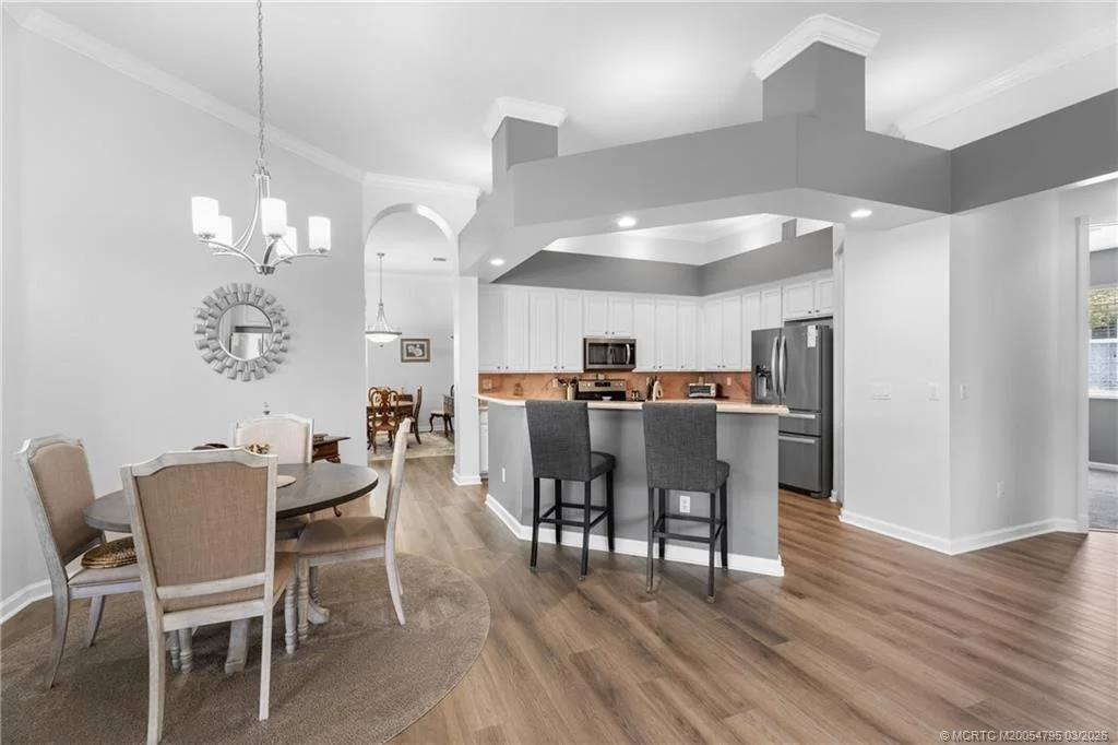 Photo of 758 SW Blue Stem Way