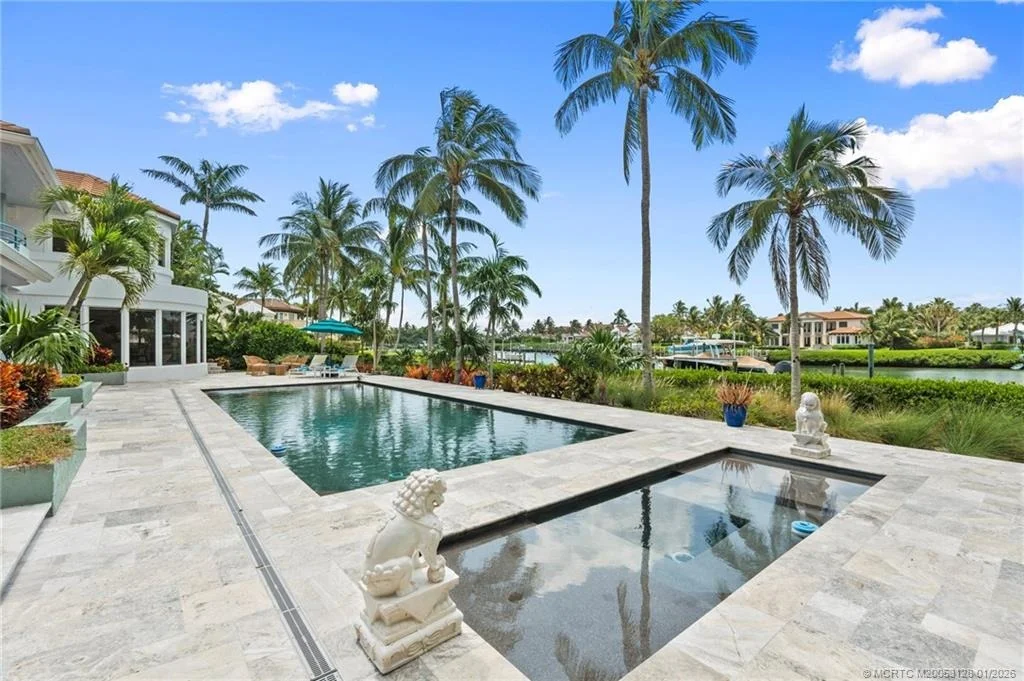 Photo of 6460 SE Harbor Circle