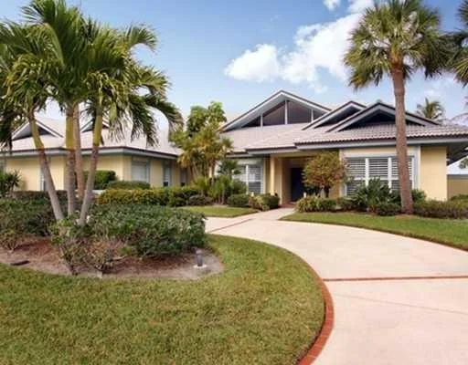 Photo of 6461 SE HARBOR Circle