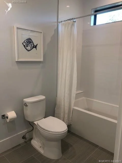 Photo of 5002 Sunset Boulevard