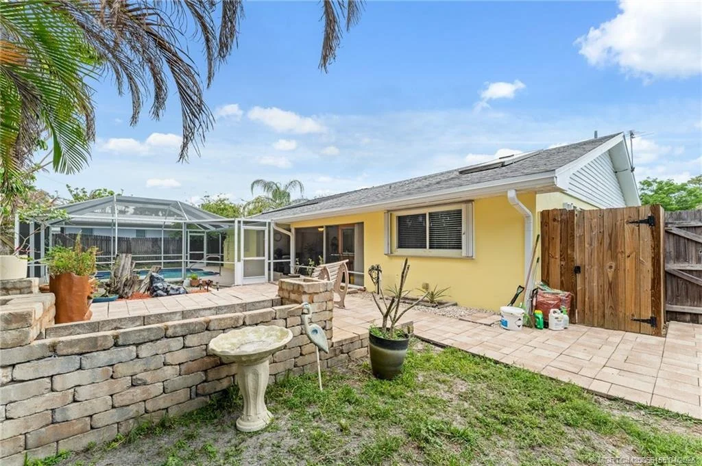 Photo of 1858 NW Azalea Street