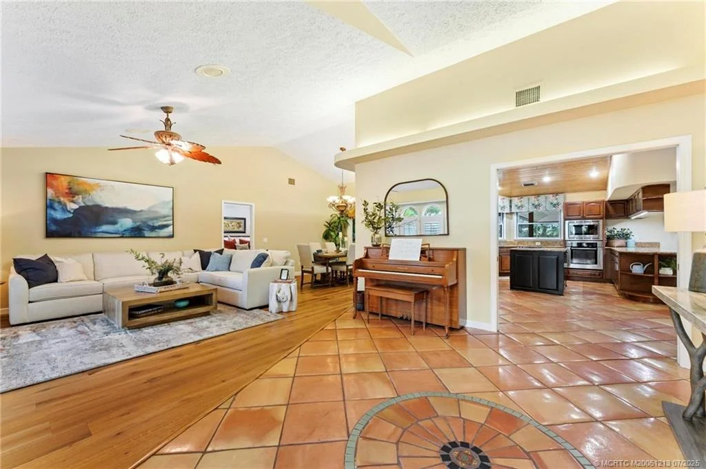 Photo of 2087 SW Danforth Circle