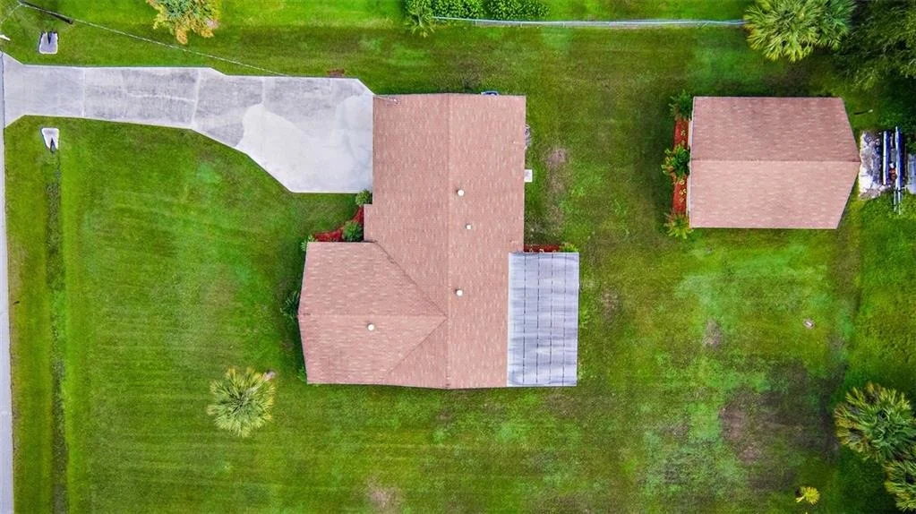 Photo of 6489 SE Lake Circle