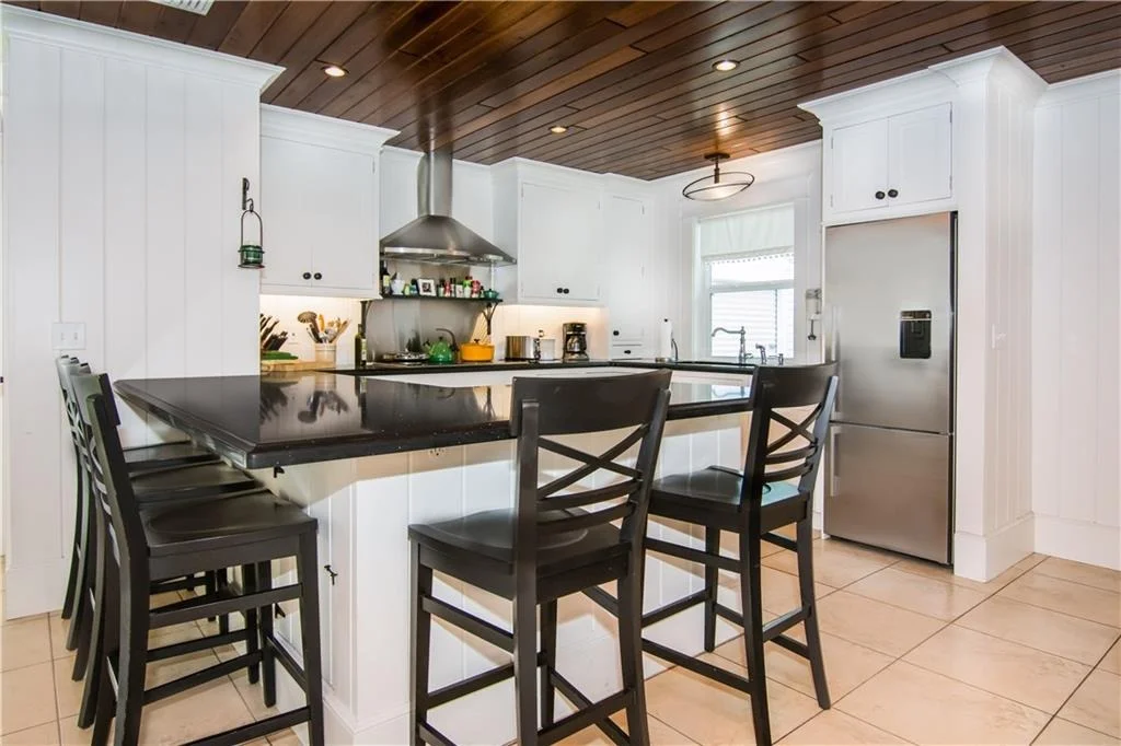 Photo of 309 SE Pelican Drive