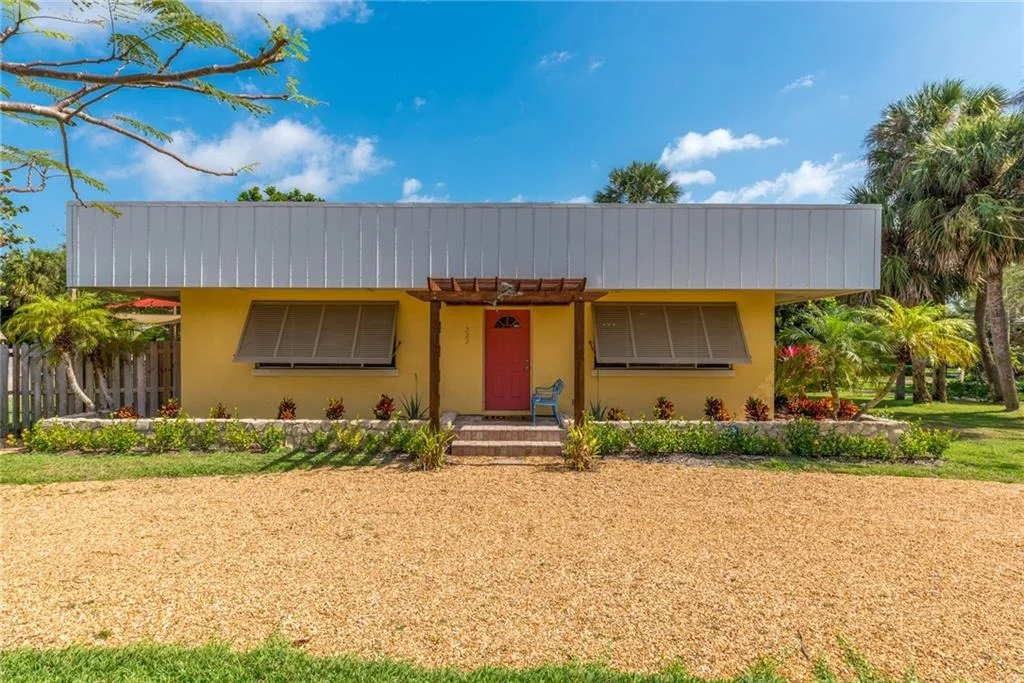 Photo of 323 SE Egret Place