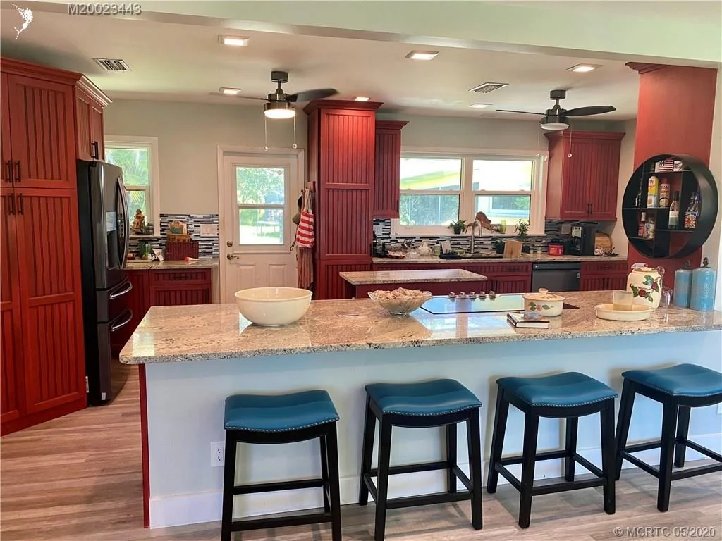Photo of 1685 NW Fork Road
