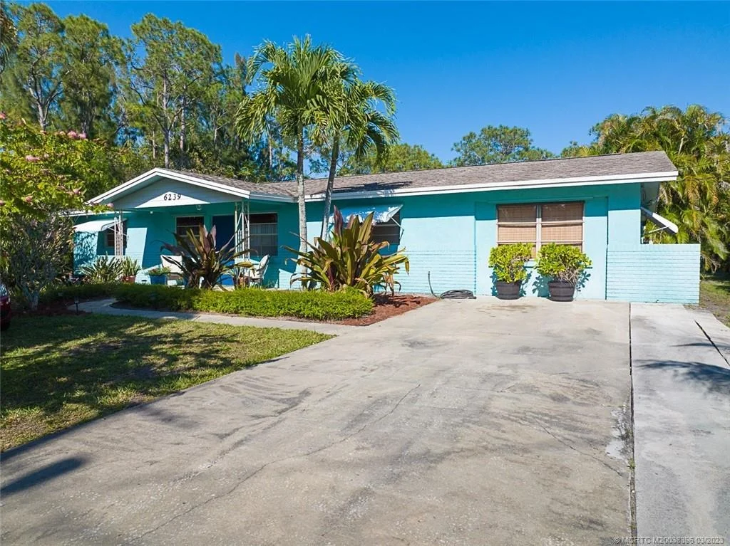 Photo of 6239 SE Lake Circle Drive