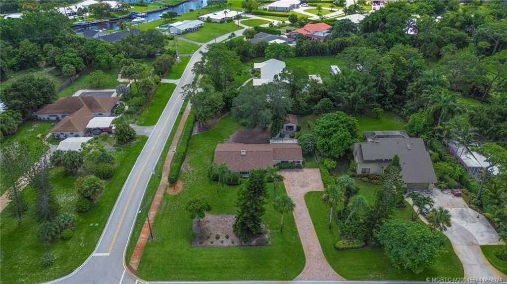 Photo of 1023 NW Pine Lake Drive