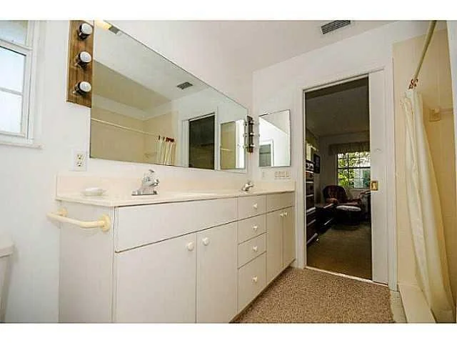 Photo of 5121 SE Great Pocket Trail