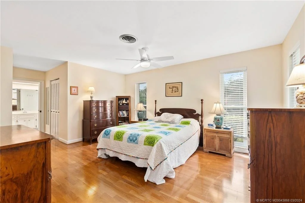 Photo of 4103 SE Fairway E