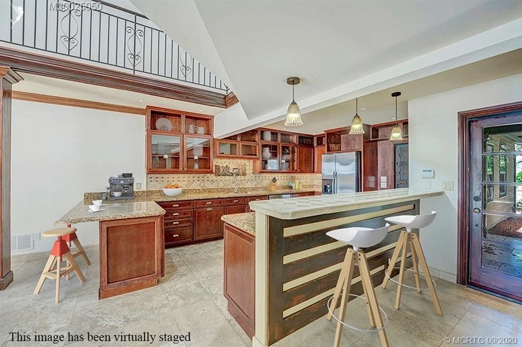 Photo of 228 SE Oriole Avenue