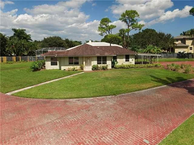 Photo of 2480 NW Britt Road