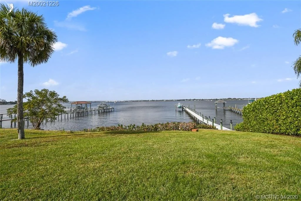 Photo of 1401 SE Riverside Drive