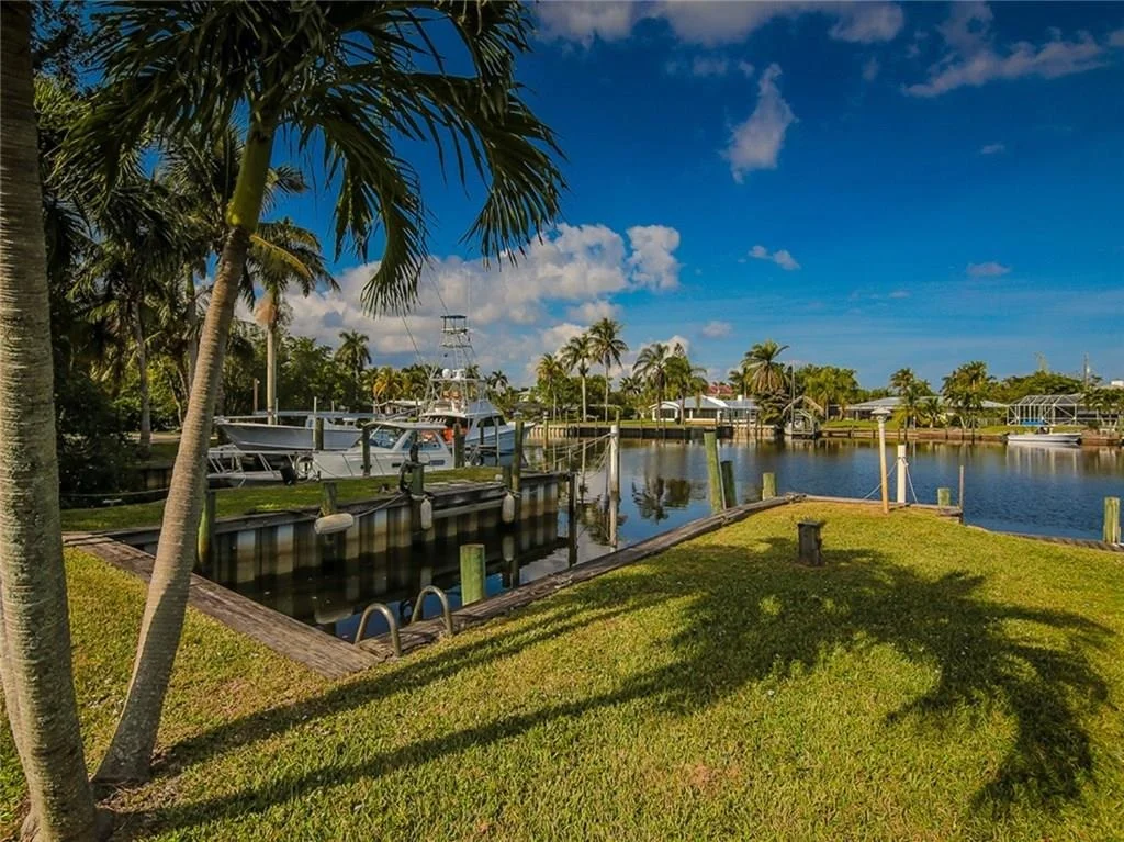 Photo of 1374 NW COCONUT POINT Lane