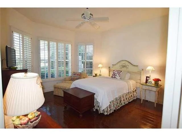 Photo of 6957 SE LAKEVIEW Terrace