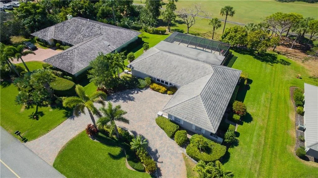Photo of 3927 SE Fairway E