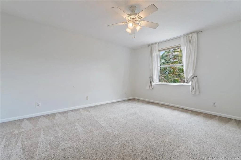 Photo of 1100 Lakeshore Drive