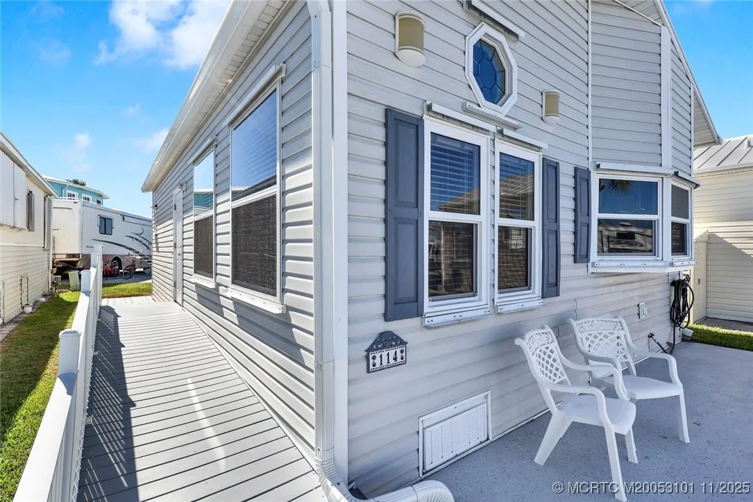 Photo of 114 Nettles Boulevard