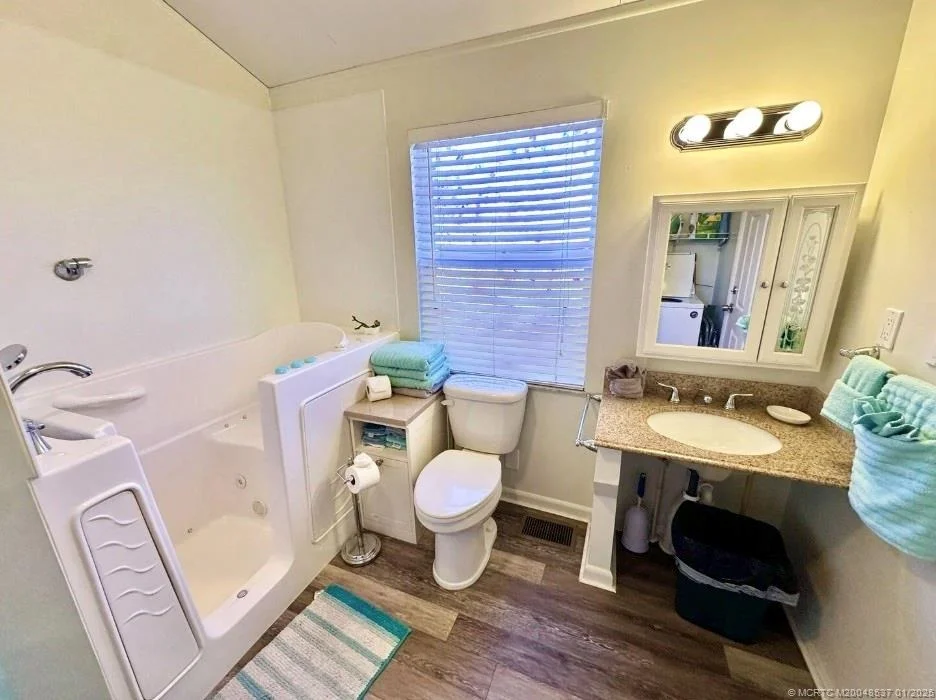 Photo of 110 Nettles Boulevard