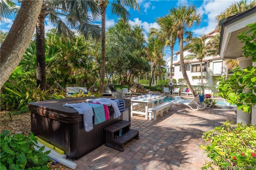 Photo of 4643 NE Ocean Boulevard