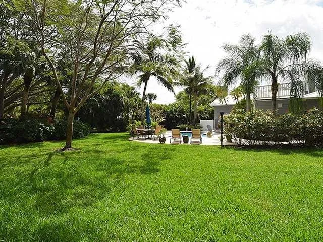 Photo of 325 SE SAINT LUCIE Boulevard