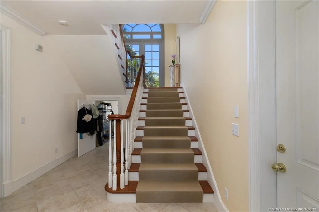 Photo of 5914 SE Horseshoe Point Road