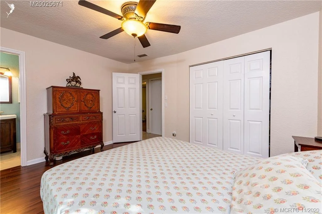 Photo of 509 SW North Riverpoint Drive