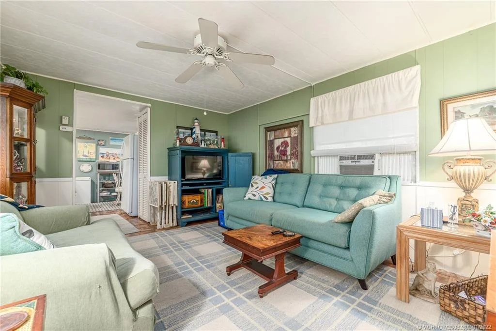 Photo of 160 SE Easy Street