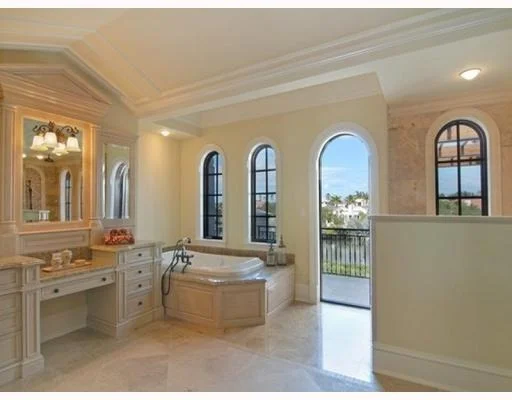 Photo of 6976 SE HARBOR Circle