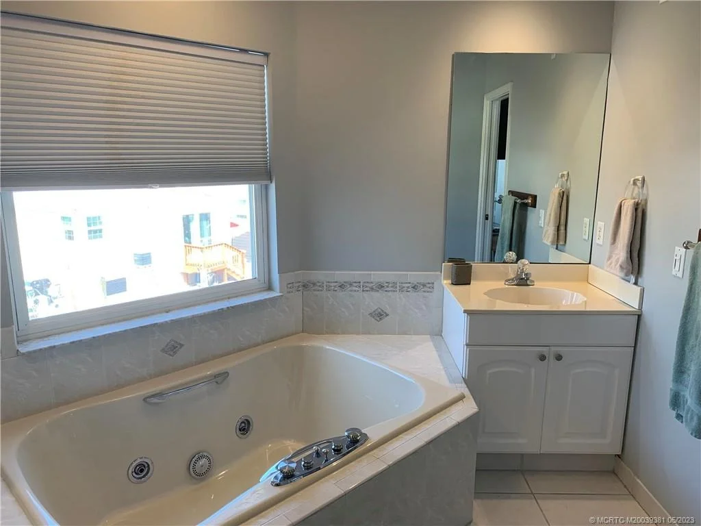 Photo of 23 Nettles Boulevard