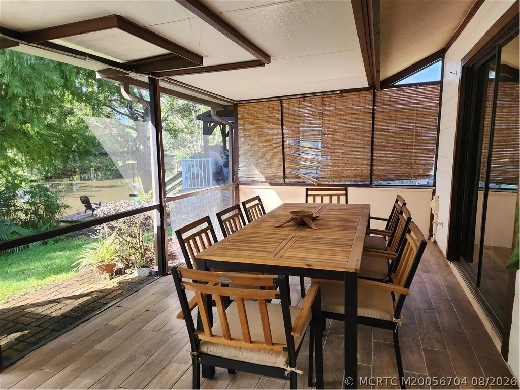 Photo of 496 SE Cardinal Trail