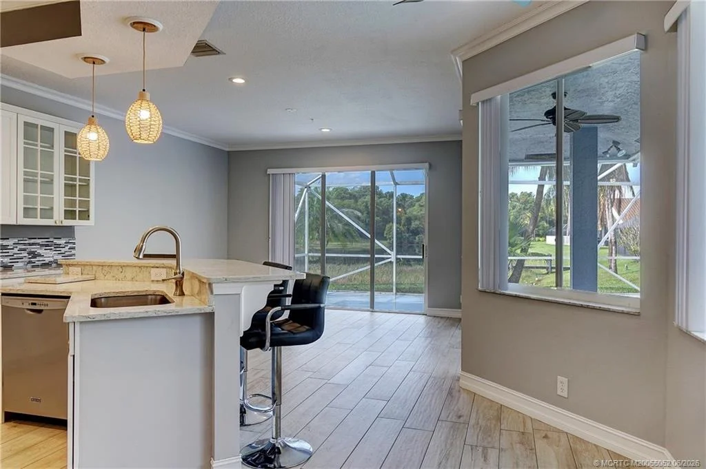 Photo of 18421 Lake Bend Drive