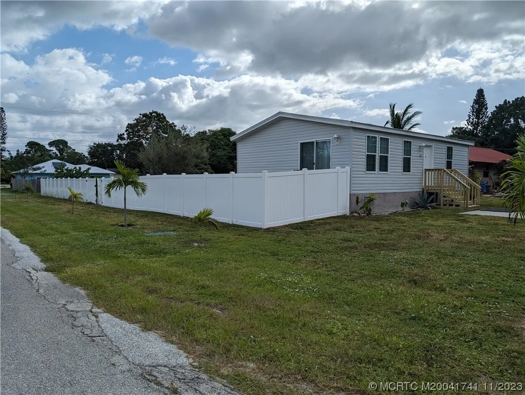 Photo of 5277 SE Driftwood Avenue