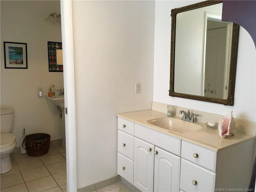 Photo of 702 NW Sunset Drive
