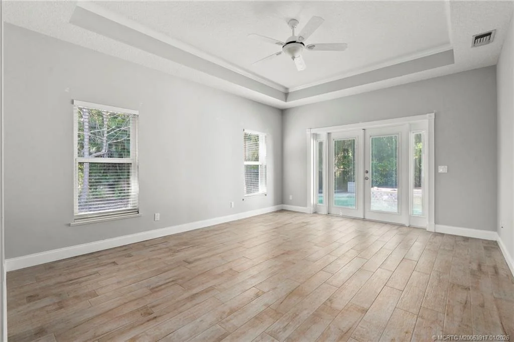 Photo of 449 SE Southwood Trail